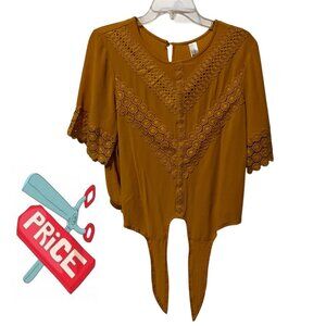 NEW/No Tags} NOBO/No Boundaries Top, Gold with Lace Detail/Size L (13-14)